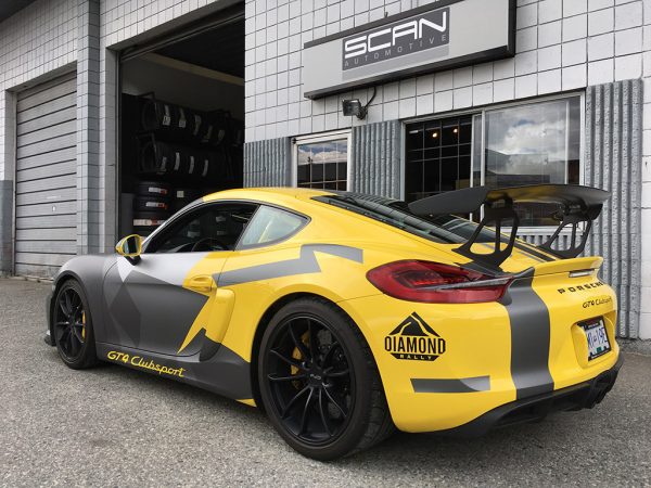 2016 Porsche GT4